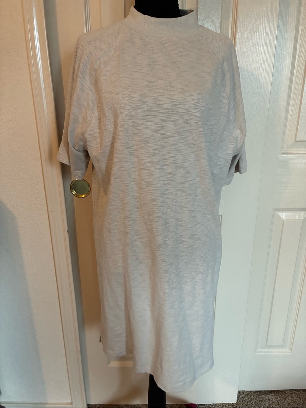 100% Cotton Universal Thread Light Gray Short-Sleeve Crewneck Dress